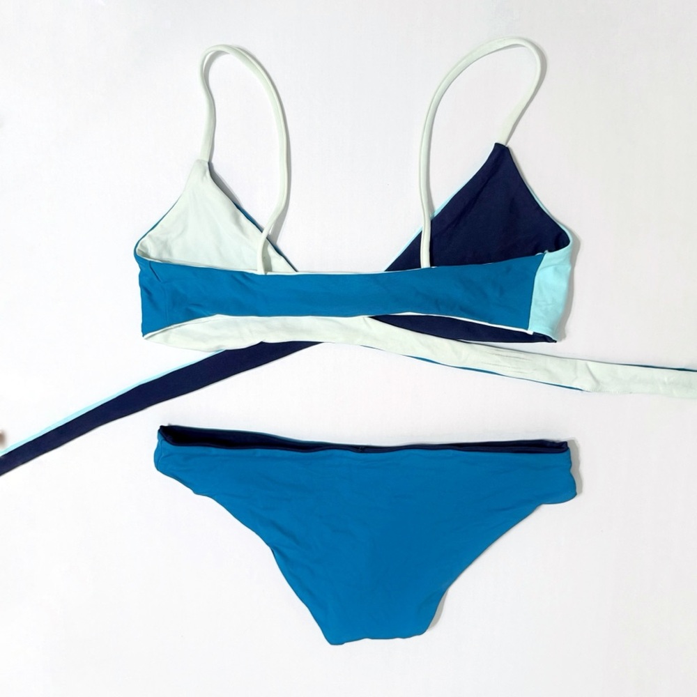 L*Space Chloe reversible blue color block wrap top bikini set - Picture 2 of 10